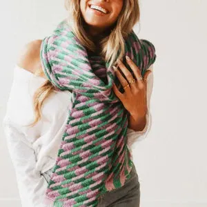 Cold Morning Houndstooth Scarf