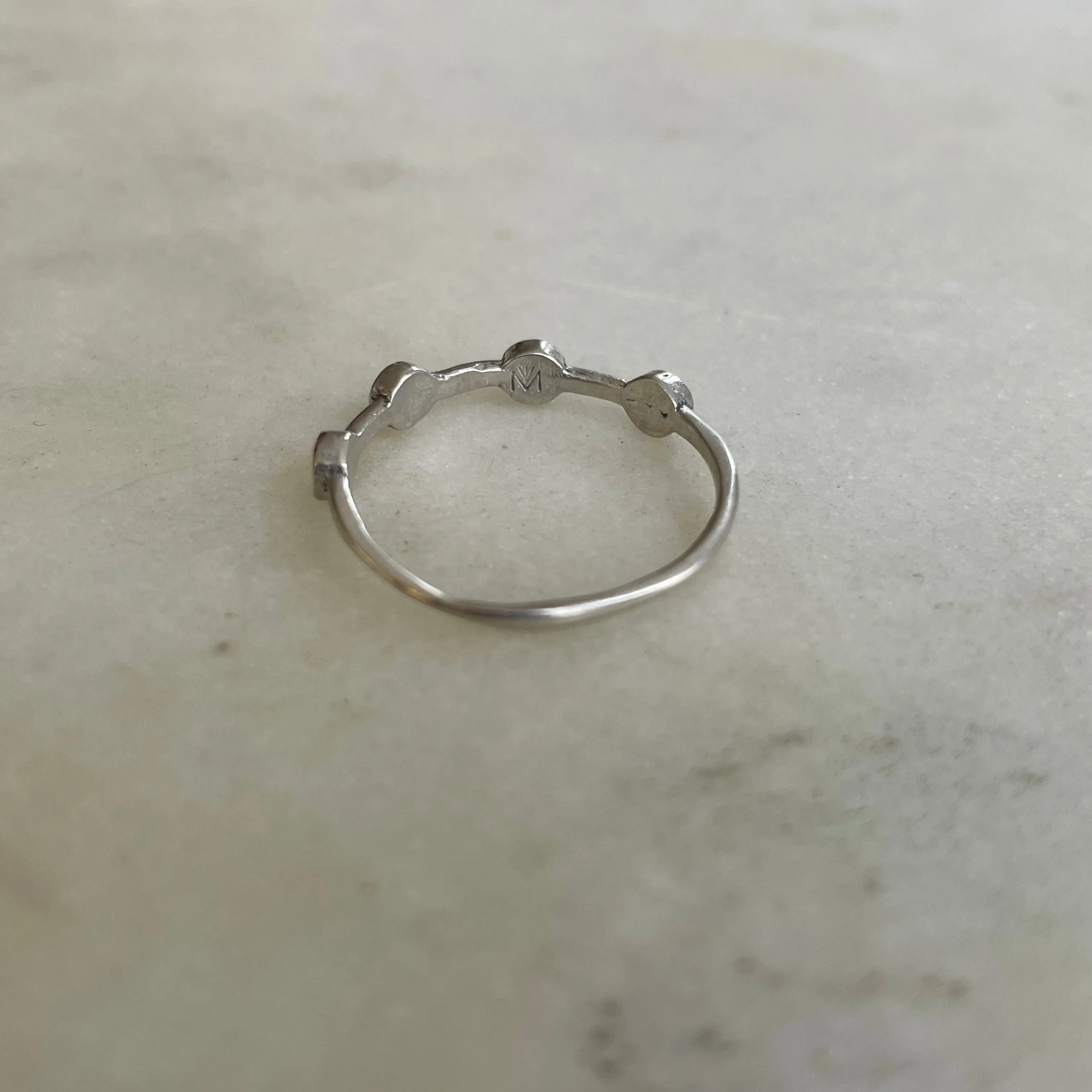 DOT TO DOT RING — NO STONE