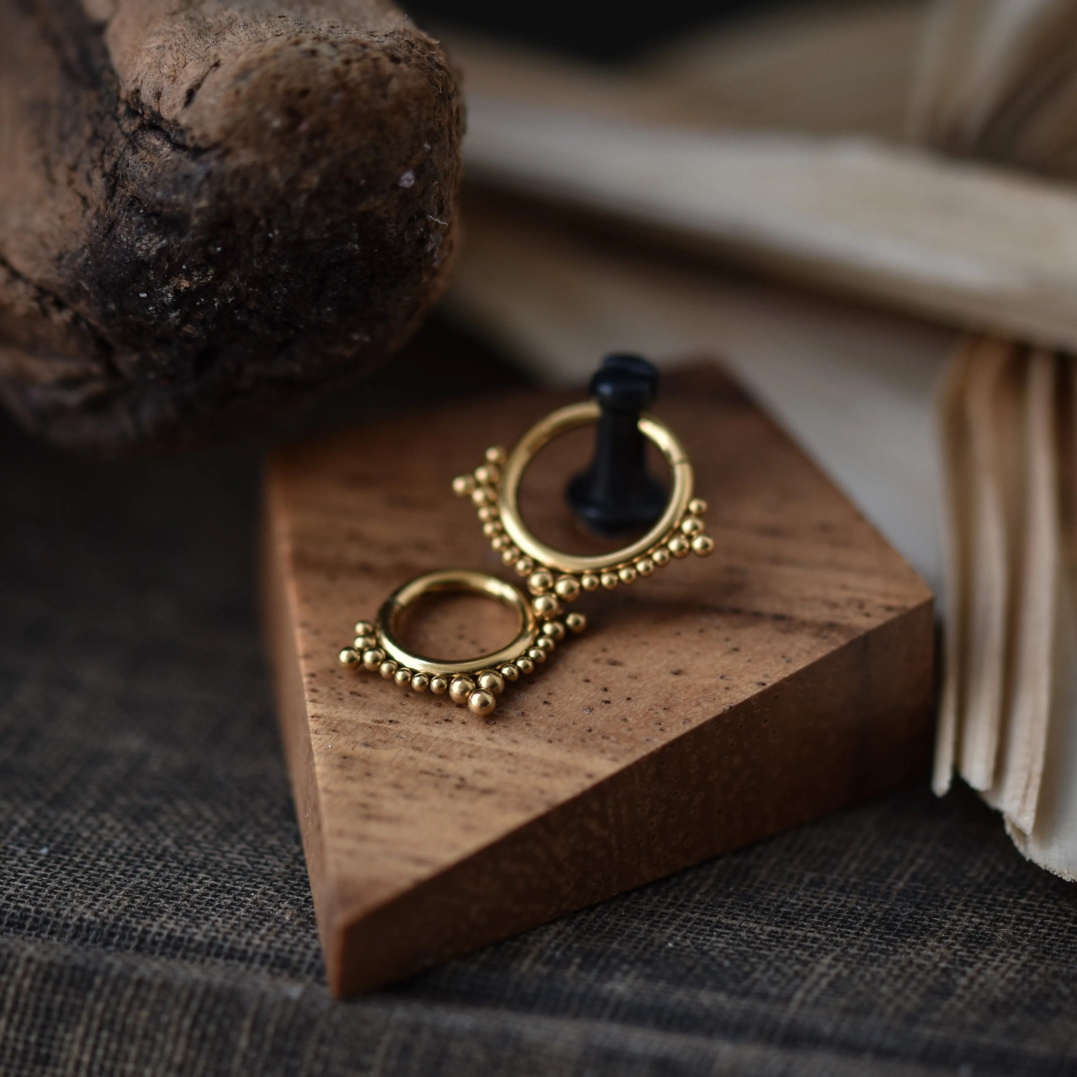 Golden Liva Piercing Ring